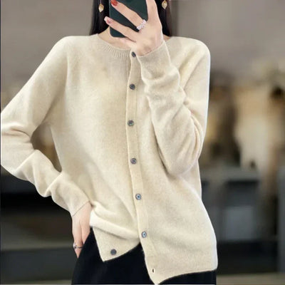 ANNIKA | Soft Woolen Cardigan
